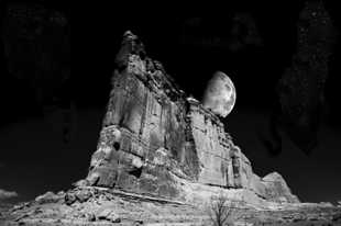Tower of Babel at night 3-9791.jpg Tower of Babel at night 3-9791.jpg